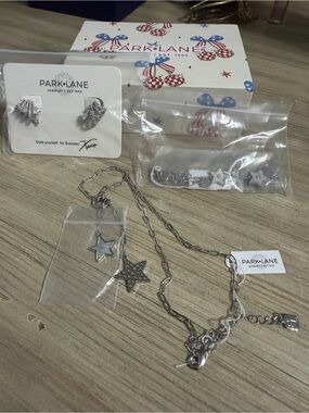 Park Lane Silver Star Necklace and Earring Trio